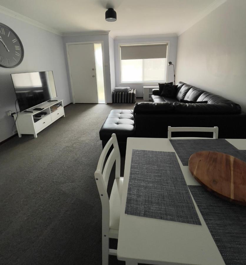 Kulin Erindale Apartments Luaran gambar
